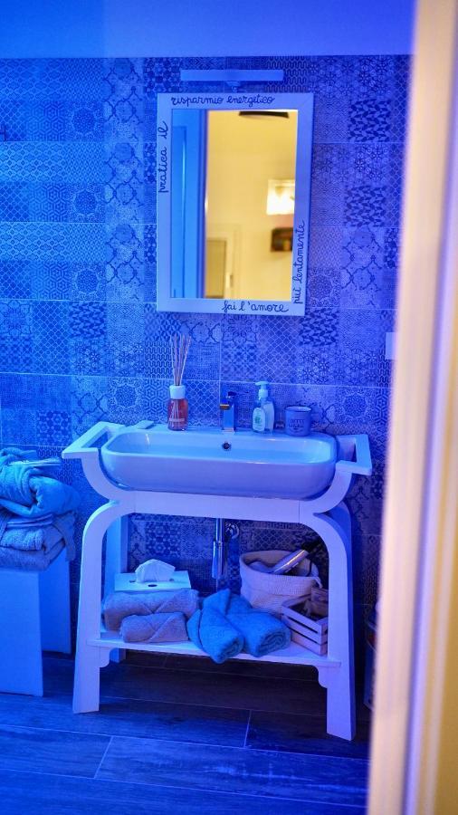 Bed Art Relaxing Suite - Appartamento Con Sauna Happiness Suite Gallery San Benedetto del Tronto Eksteriør billede